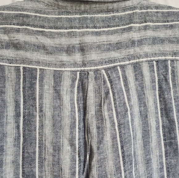 BNWT Men's XL Distellery shirt. Price is firm - Picture 6 of 6